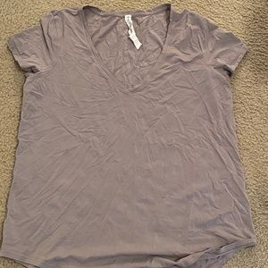 LULULEMON Love V-Neck T-Shirt, Lavender, Size 10